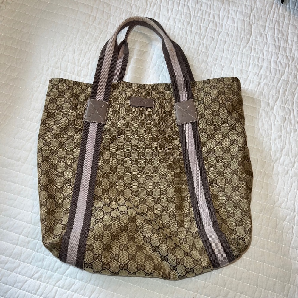 GUCCI GG Canvas Tote